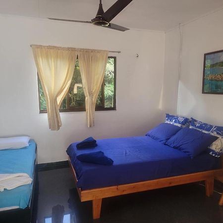 Papayas Self Catering Room Виктория Екстериор снимка